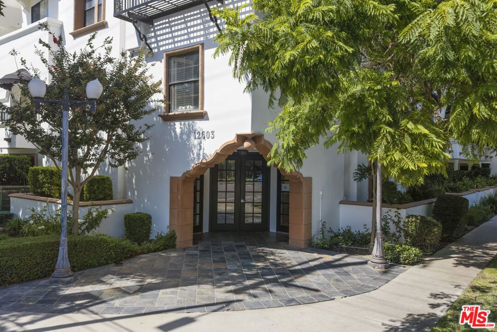 12603 Moorpark Street 306, Studio City, CA 91604 — exterior