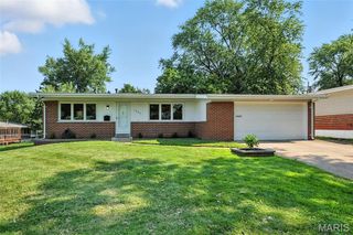 1400 Paddock Drive, Florissant, MO 63033