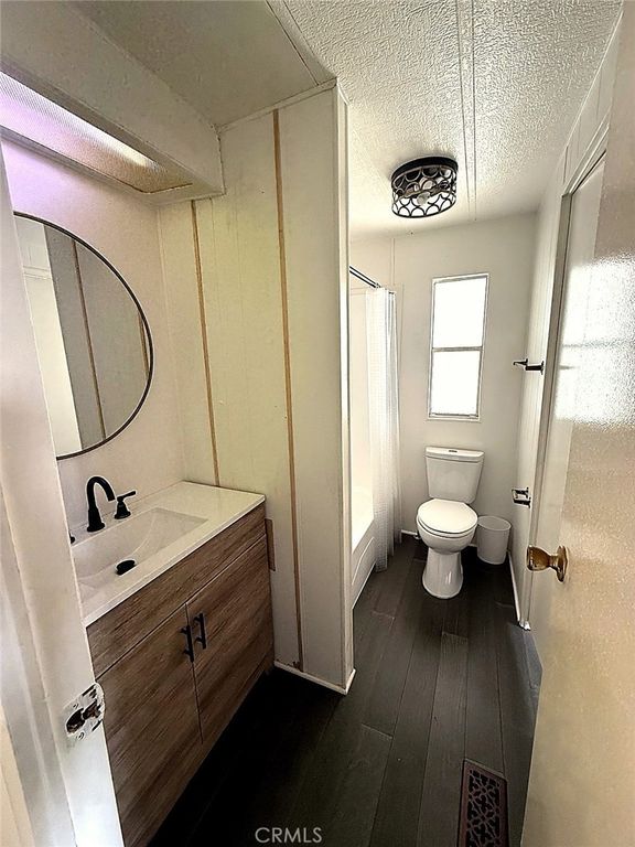 Image 11 of property listing at 27601 Sun City Boulevard 302, Menifee, CA 92586