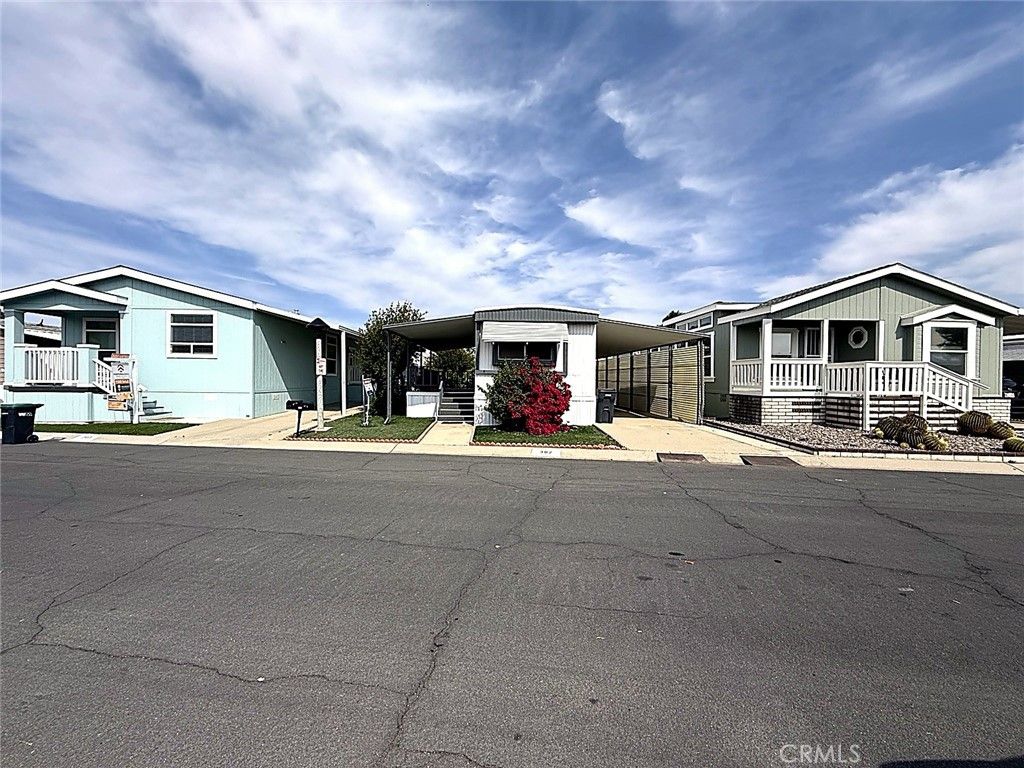Image 2 of property listing at 27601 Sun City Boulevard 302, Menifee, CA 92586