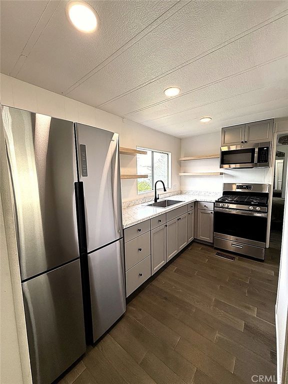 Image 5 of property listing at 27601 Sun City Boulevard 302, Menifee, CA 92586