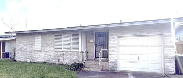 1213 Belmeade Dr, Corpus Christi, TX 78412