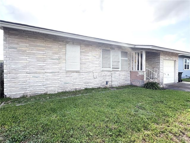 1213 Belmeade Dr, Corpus Christi, TX 78412