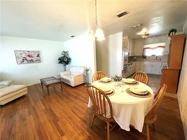 1213 Belmeade Dr, Corpus Christi, TX 78412