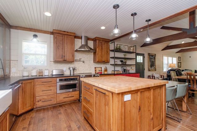 19055 Cove Creek Road, Prairie Grove, AR 72753