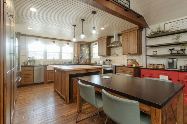 19055 Cove Creek Road, Prairie Grove, AR 72753