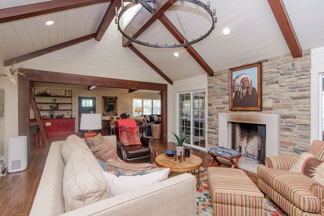 19055 Cove Creek Road, Prairie Grove, AR 72753