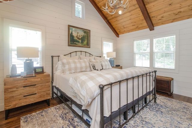 19055 Cove Creek Road, Prairie Grove, AR 72753