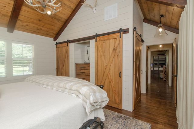 19055 Cove Creek Road, Prairie Grove, AR 72753