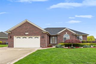 53270 Sams Lane, Chesterfield Township, MI 48047