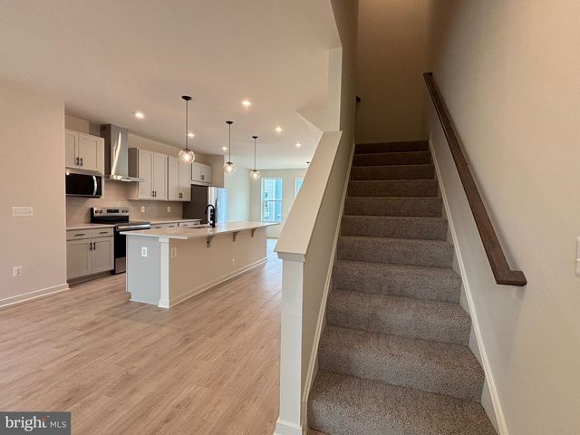 17998 ALICIA AVE, Dumfries, VA 22026