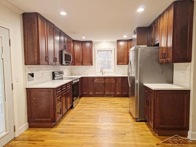 1702 Plymouth Street, Midland, MI 48642