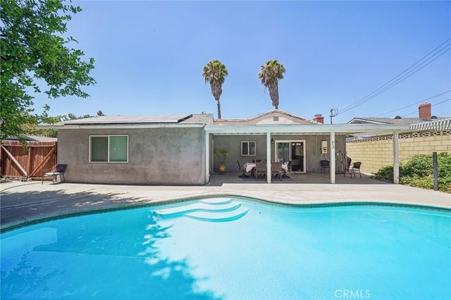 1332 N 13th Avenue, Upland, CA 91786