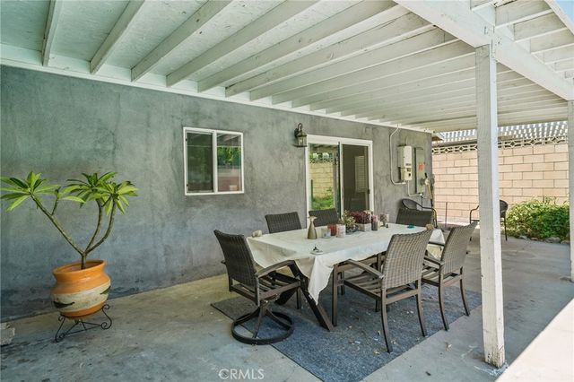 1332 N 13th Avenue, Upland, CA 91786