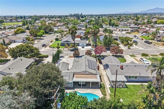 1332 N 13th Avenue, Upland, CA 91786