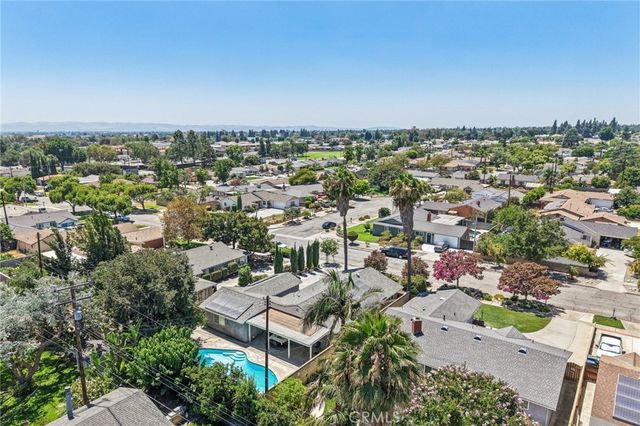 1332 N 13th Avenue, Upland, CA 91786