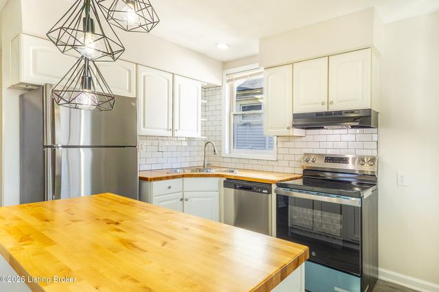 651 Louis Coleman Jr Dr, Louisville, KY 40211