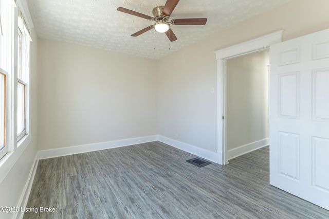 651 Louis Coleman Jr Dr, Louisville, KY 40211