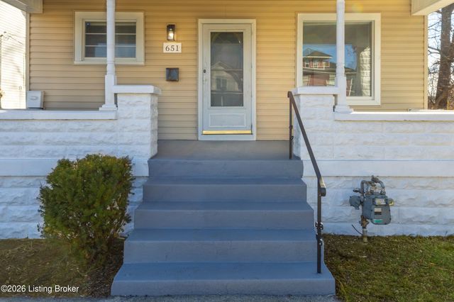 651 Louis Coleman Jr Dr, Louisville, KY 40211