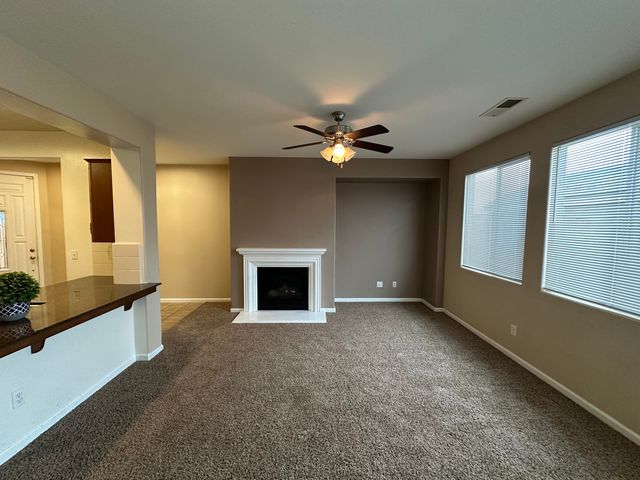 3938 W Flagstaff Avenue, Visalia, CA 93291