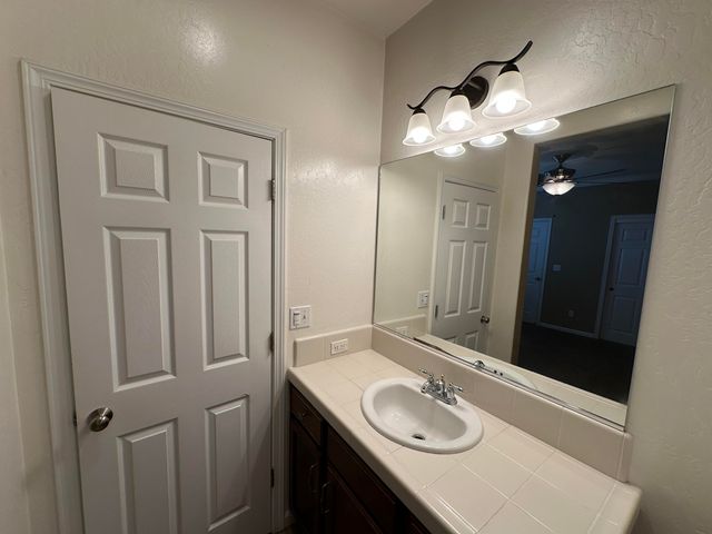 3938 W Flagstaff Avenue, Visalia, CA 93291