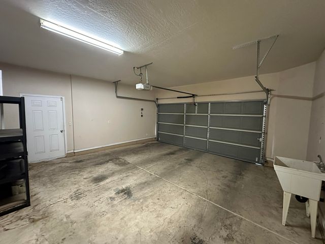 3938 W Flagstaff Avenue, Visalia, CA 93291