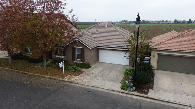3938 W Flagstaff Avenue, Visalia, CA 93291