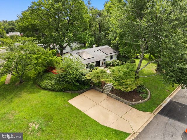 4951 ROSLYN RD, Annandale, VA 22003
