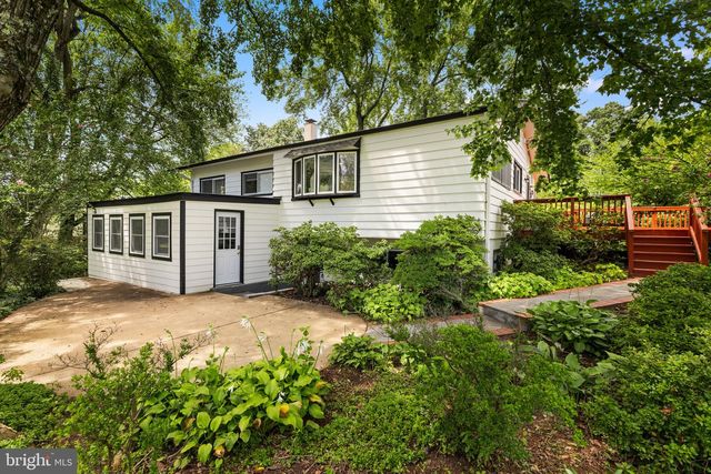 4951 ROSLYN RD, Annandale, VA 22003