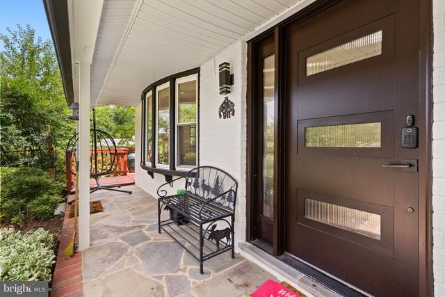 4951 ROSLYN RD, Annandale, VA 22003