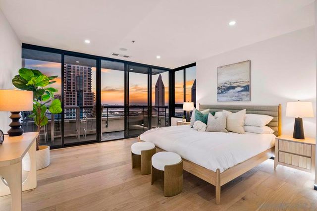 700 Front St 1402, San Diego, CA 92101