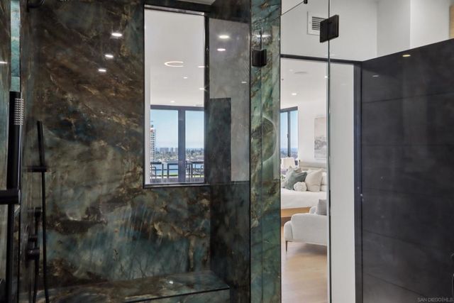 700 Front St 1402, San Diego, CA 92101