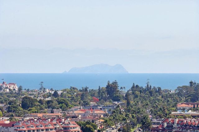 700 Front St 1402, San Diego, CA 92101