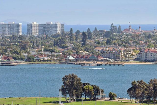 700 Front St 1402, San Diego, CA 92101