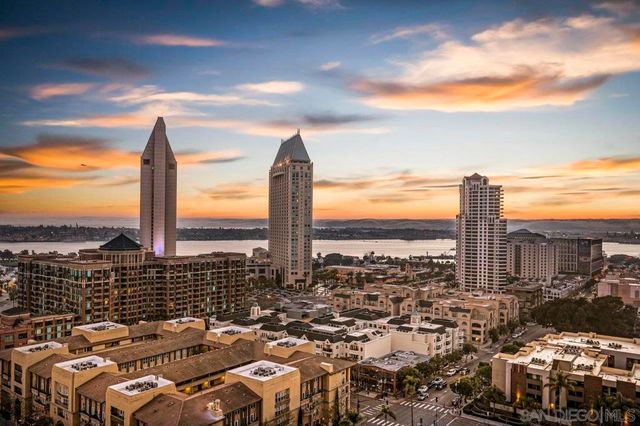 700 Front St 1402, San Diego, CA 92101