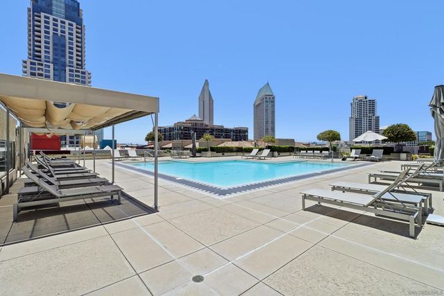 700 Front St 1402, San Diego, CA 92101