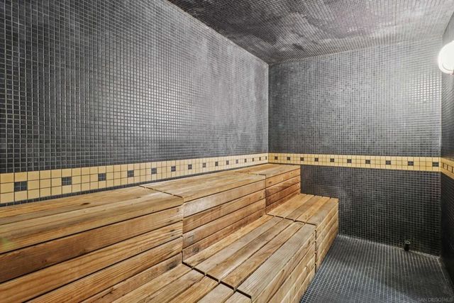 700 Front St 1402, San Diego, CA 92101