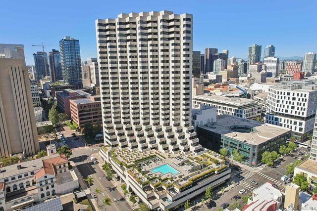 700 Front St 1402, San Diego, CA 92101