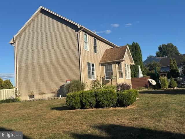 255 SYCAMORE DR, Mifflintown, PA 17059