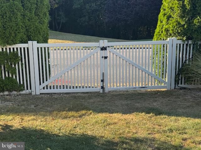 255 SYCAMORE DR, Mifflintown, PA 17059