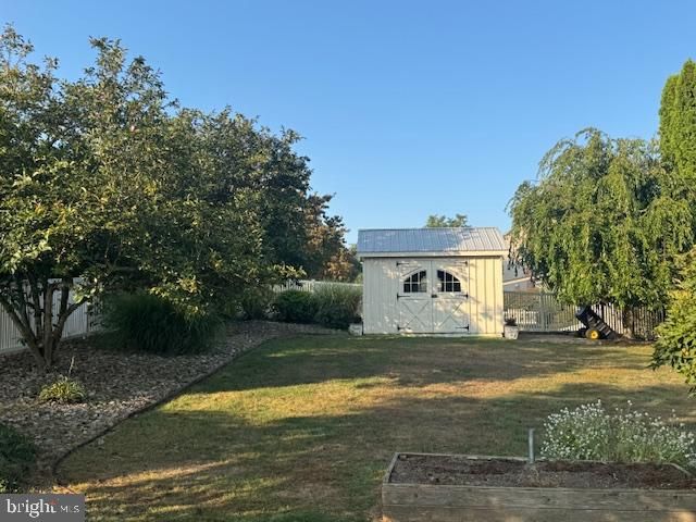 255 SYCAMORE DR, Mifflintown, PA 17059