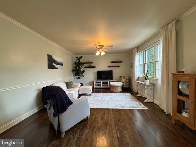 255 SYCAMORE DR, Mifflintown, PA 17059