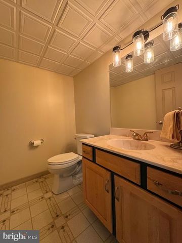 255 SYCAMORE DR, Mifflintown, PA 17059