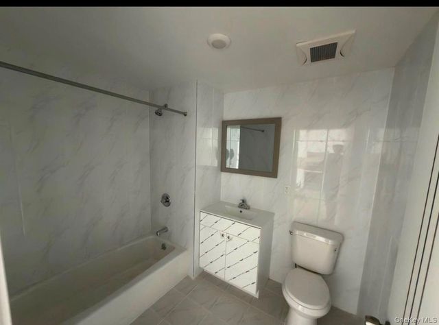 70-40 45 Avenue 5G, Woodside, NY 11377