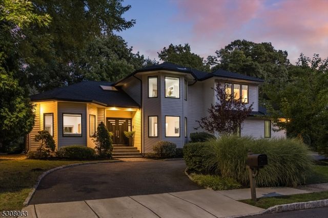 4 Ash Ave, West Orange Twp., NJ 07052