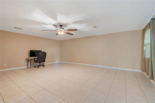 5756 Oak Hollow Circle, Bryan, TX 77808