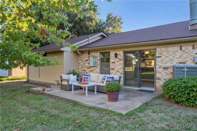 5756 Oak Hollow Circle, Bryan, TX 77808