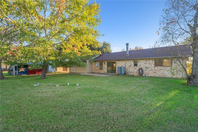 5756 Oak Hollow Circle, Bryan, TX 77808