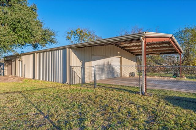 5756 Oak Hollow Circle, Bryan, TX 77808