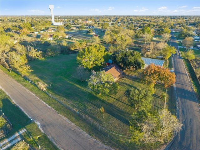 5756 Oak Hollow Circle, Bryan, TX 77808